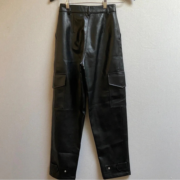 Wilfred Aritzia Modern Vegan Leather High rise Cargo Pants Sz 00 - Picture 3 of 15